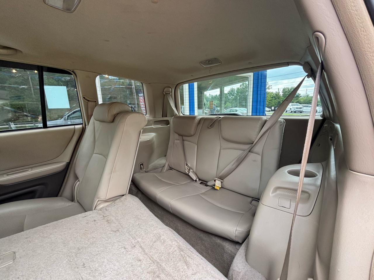 Toyota Highlander 4dr V6 4WD w/3rd Row (Natl) 2005