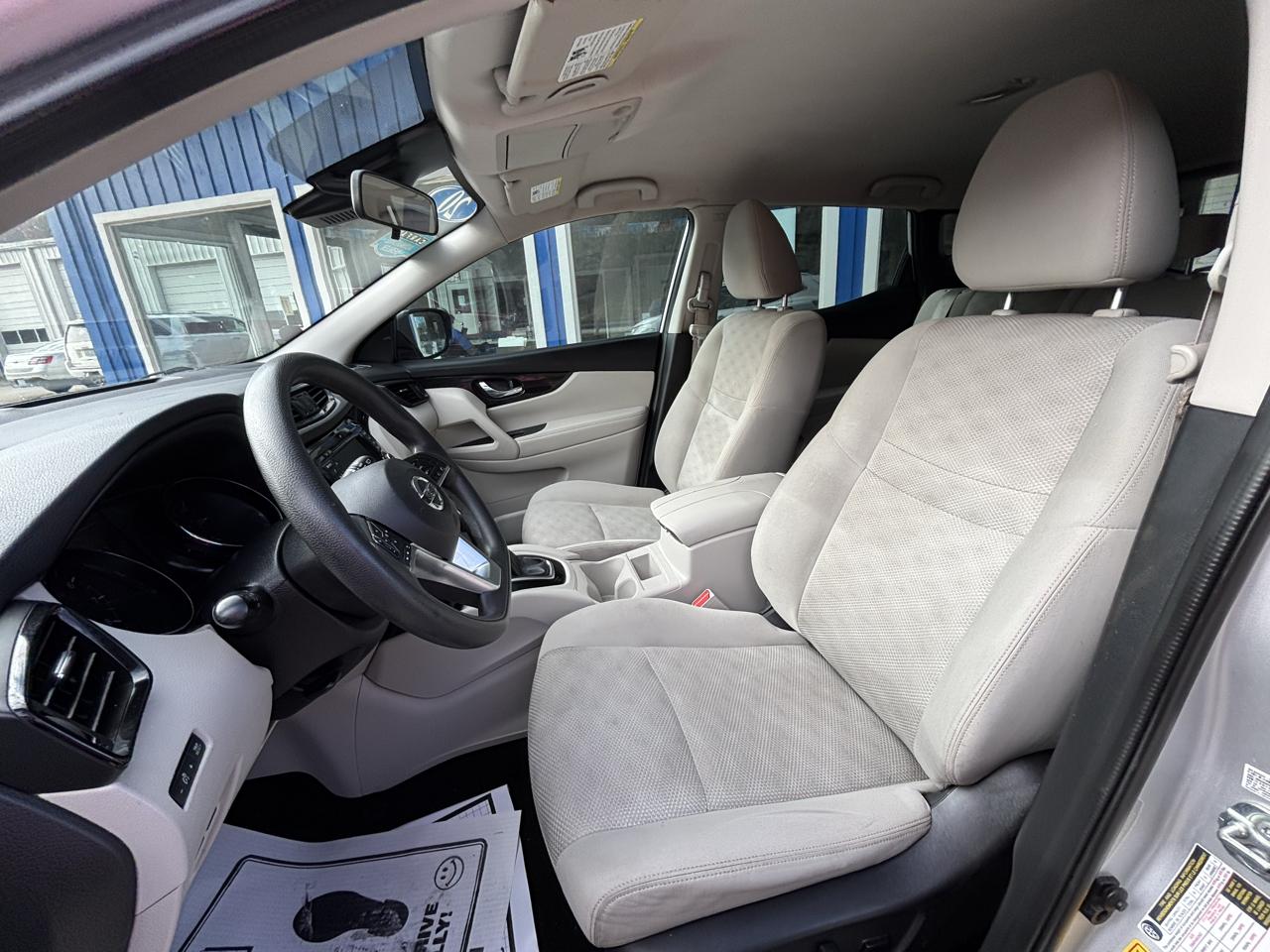 Nissan Rogue Sport FWD SV 2020