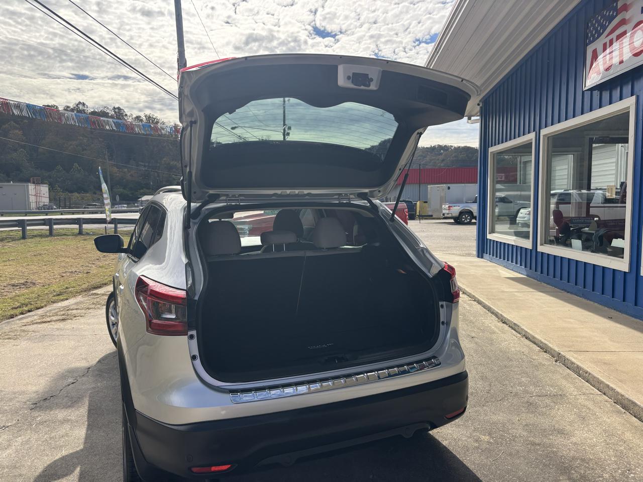 Nissan Rogue Sport FWD SV 2020