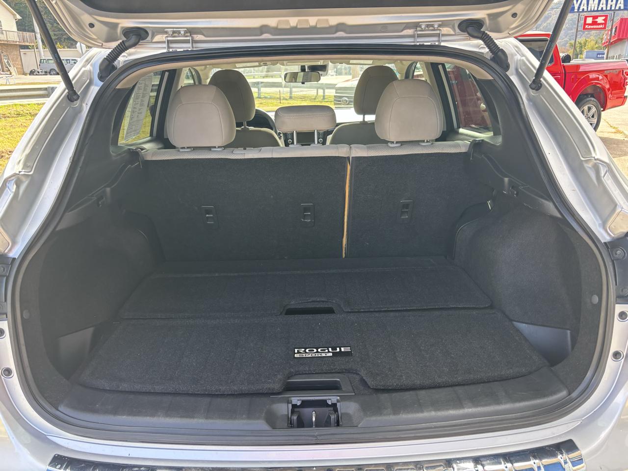 Nissan Rogue Sport FWD SV 2020
