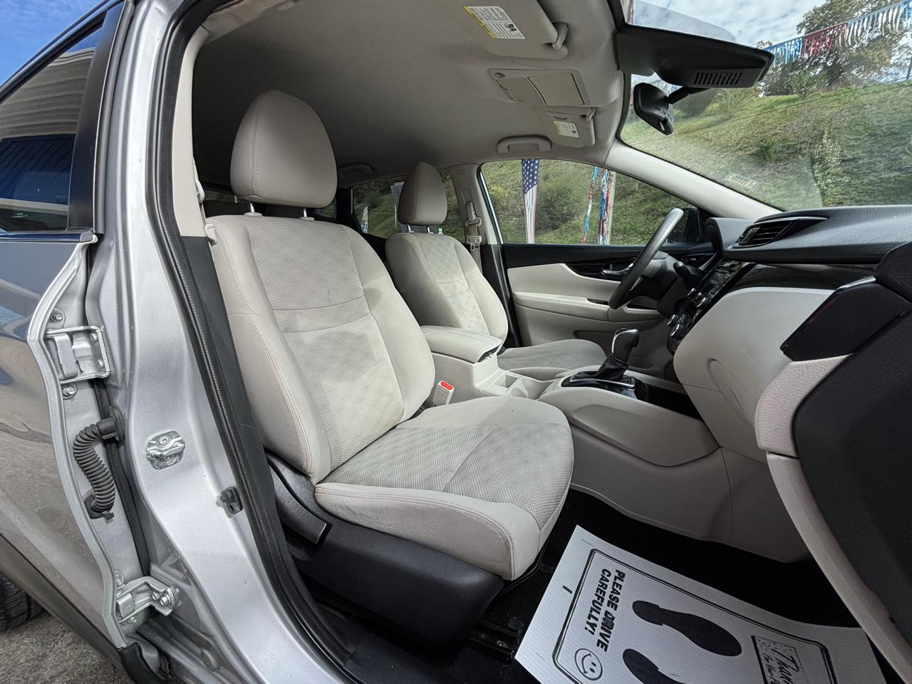 Nissan Rogue Sport FWD SV 2020