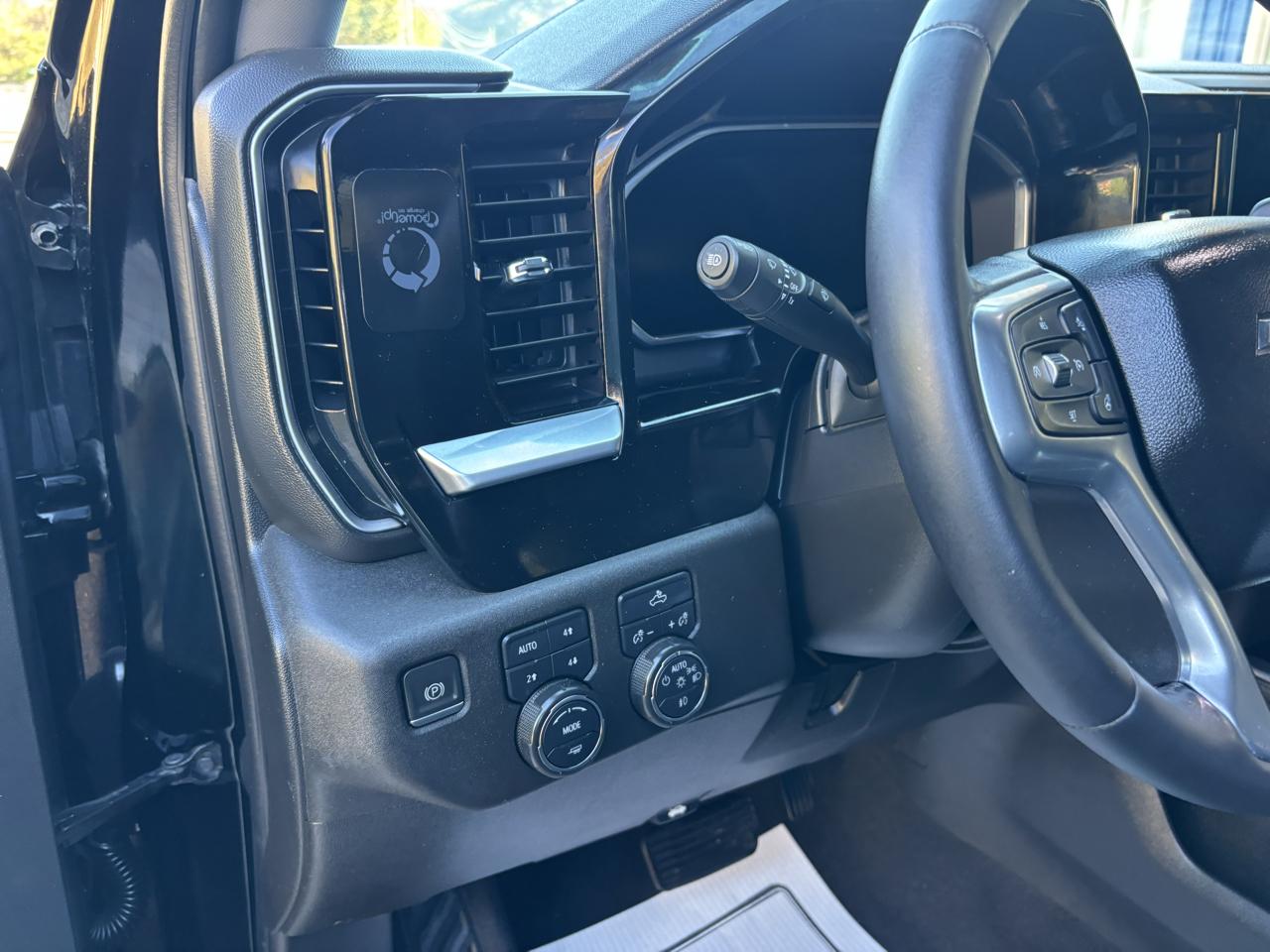 Chevrolet Silverado 1500 4WD Crew Cab 147" RST 2022