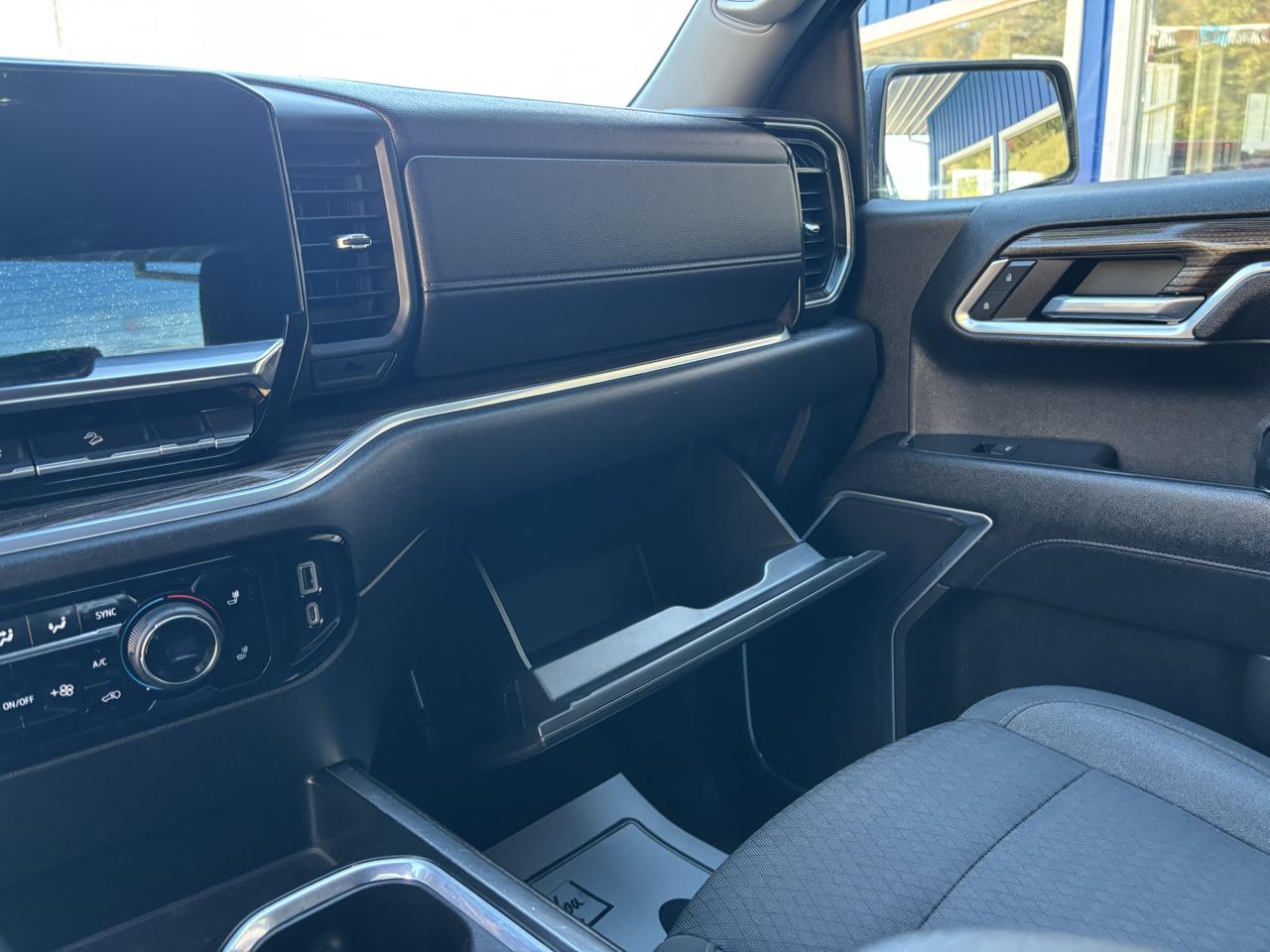 Chevrolet Silverado 1500 4WD Crew Cab 147" RST 2022