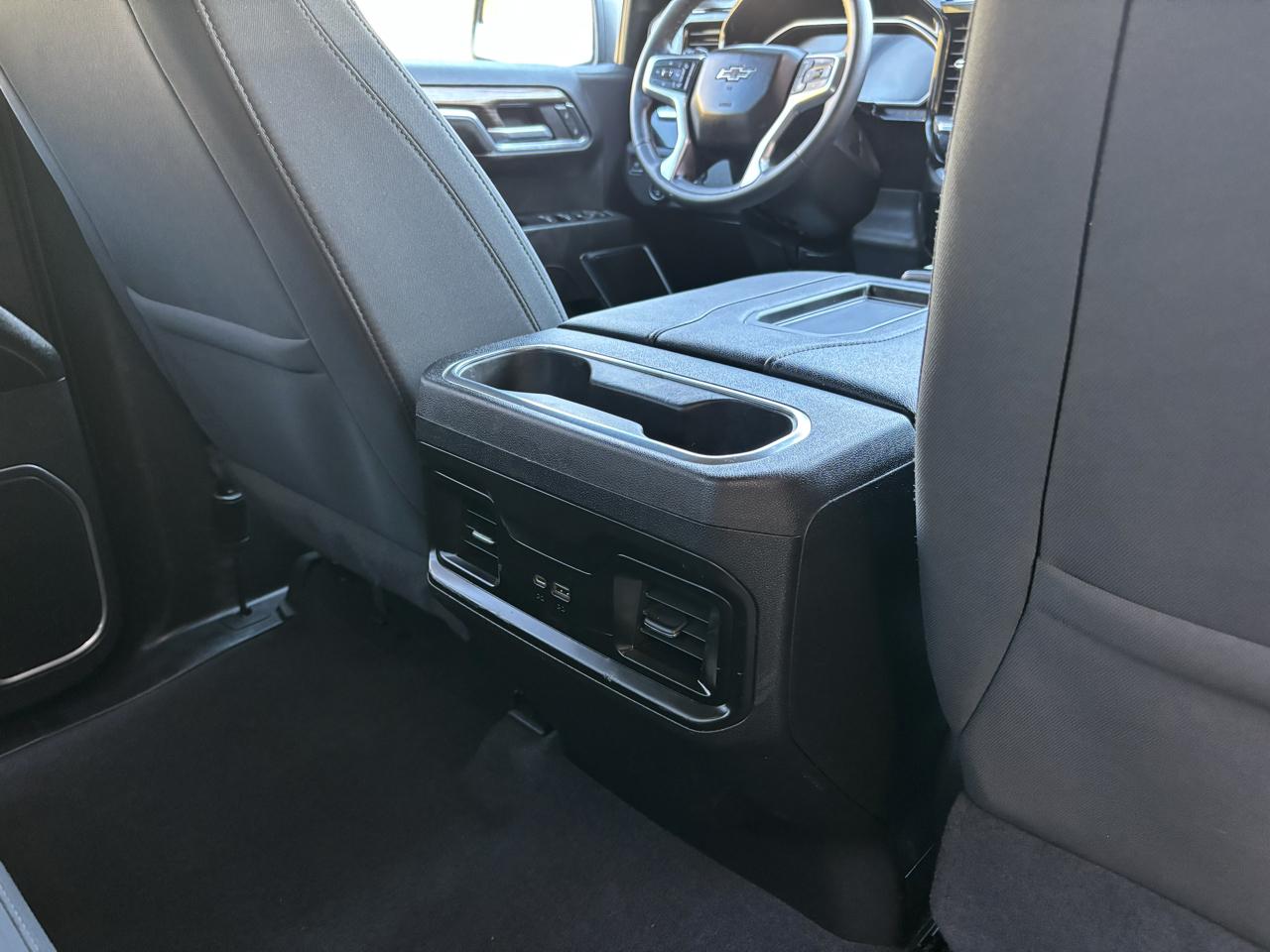Chevrolet Silverado 1500 4WD Crew Cab 147" RST 2022