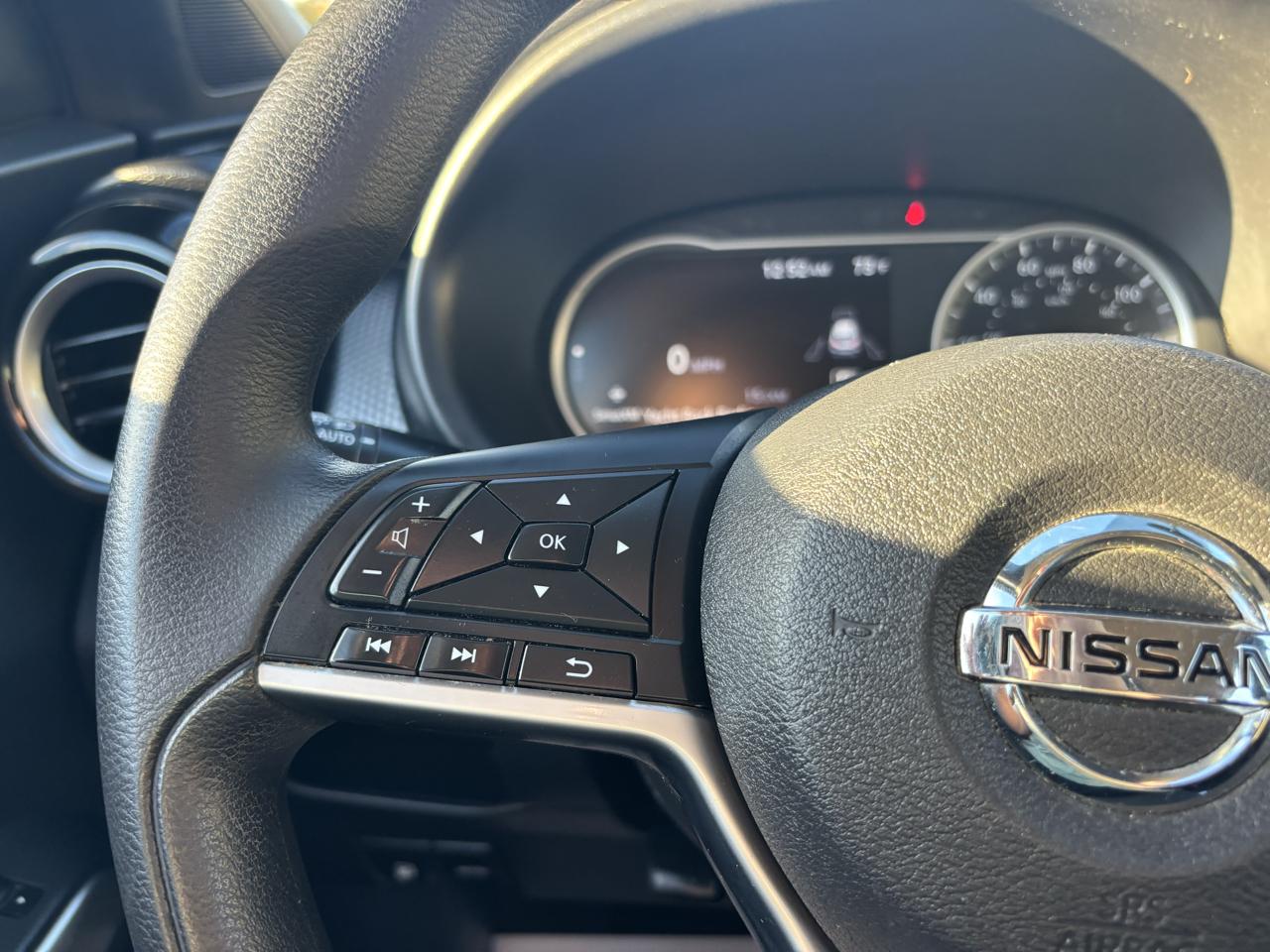 Nissan Kicks SV FWD 2018