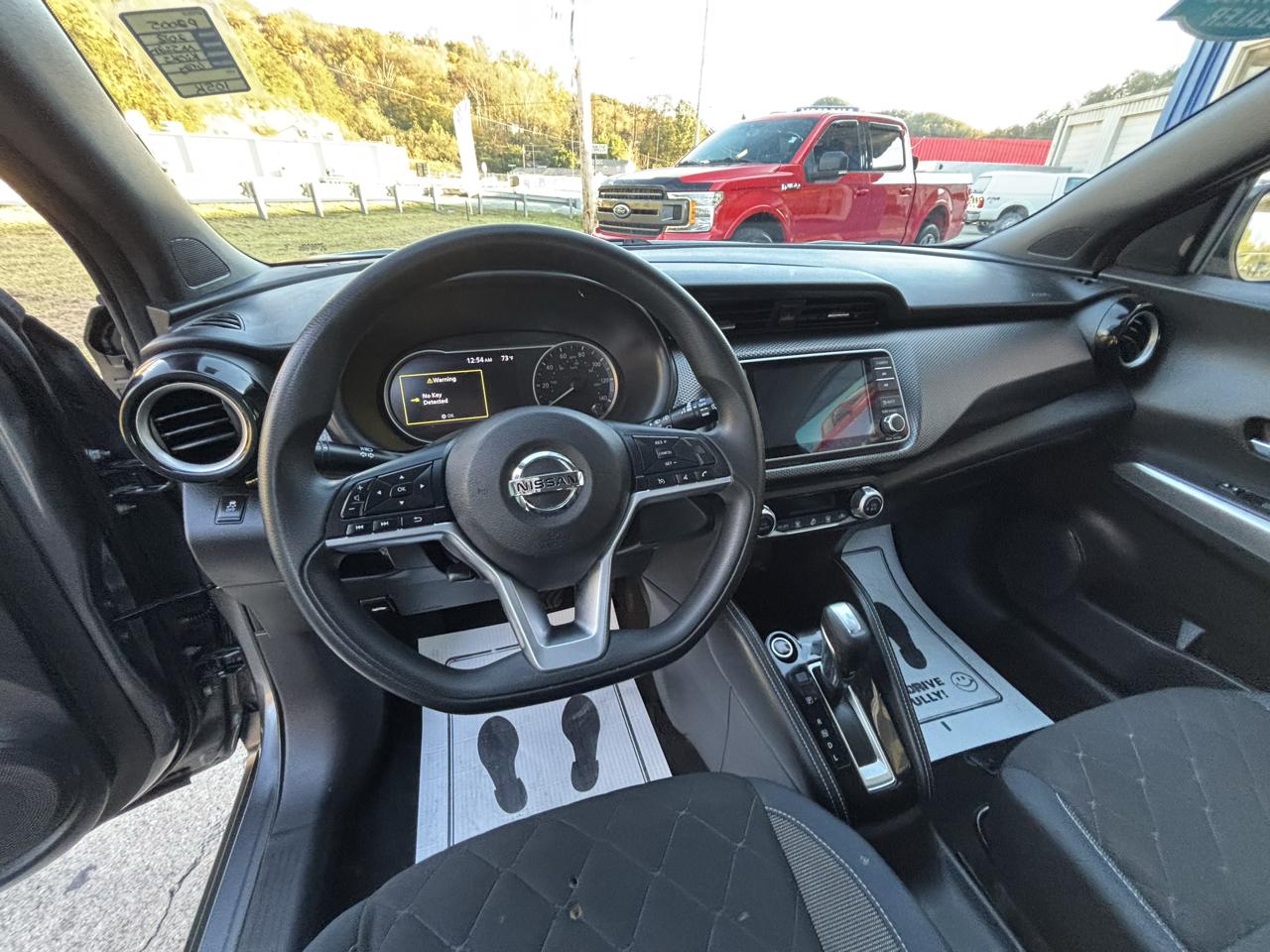Nissan Kicks SV FWD 2018