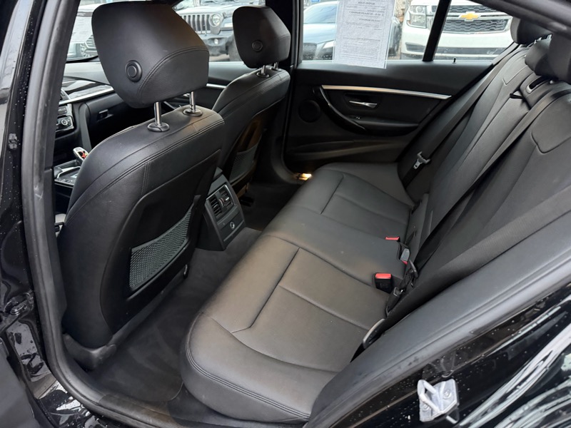 BMW 3-Series 330i xDrive SULEV Sedan 2018