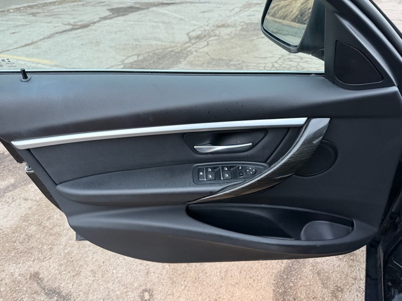 BMW 3-Series 330i xDrive SULEV Sedan 2018