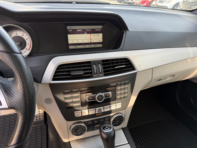 Mercedes-Benz C-Class C300 4MATIC Sport Sedan 2013