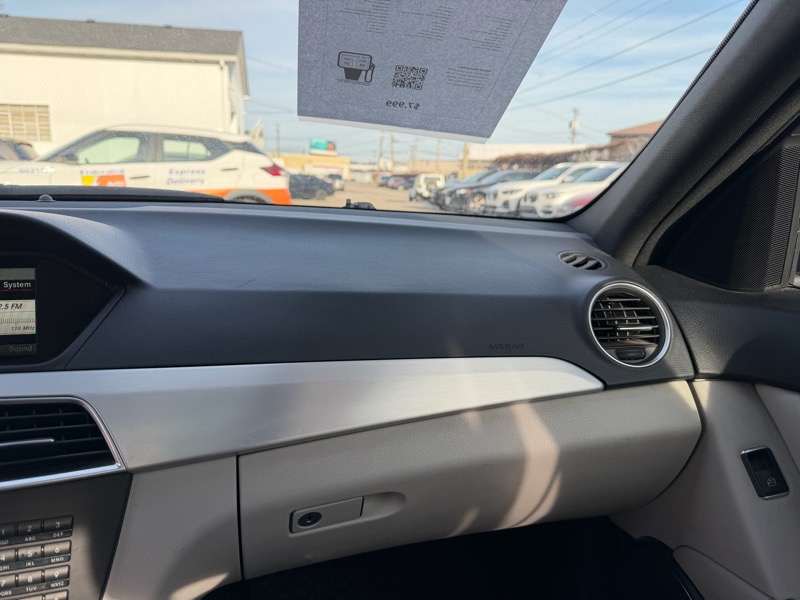 Mercedes-Benz C-Class C300 4MATIC Sport Sedan 2013