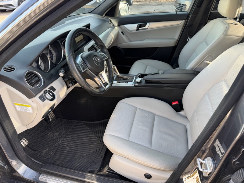 Mercedes-Benz C-Class C300 4MATIC Sport Sedan 2013