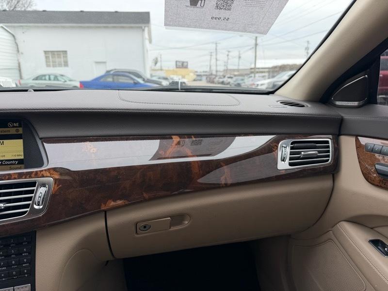 Mercedes-Benz CLS-Class CLS550 4MATIC 2012