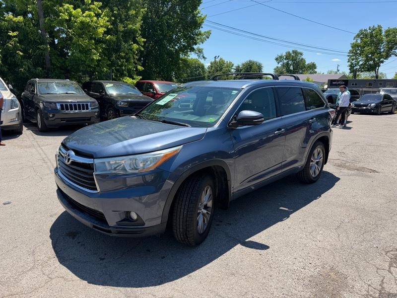 Toyota Highlander XLE AWD V6 2015