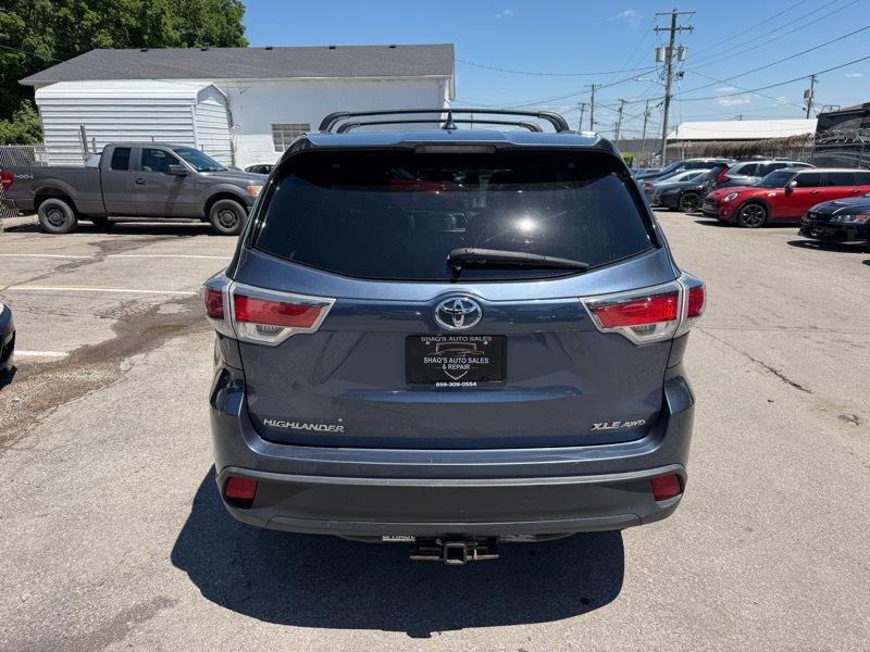 Toyota Highlander XLE AWD V6 2015