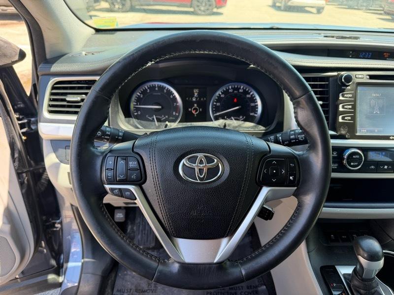 Toyota Highlander XLE AWD V6 2015