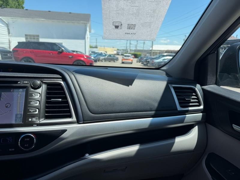 Toyota Highlander XLE AWD V6 2015