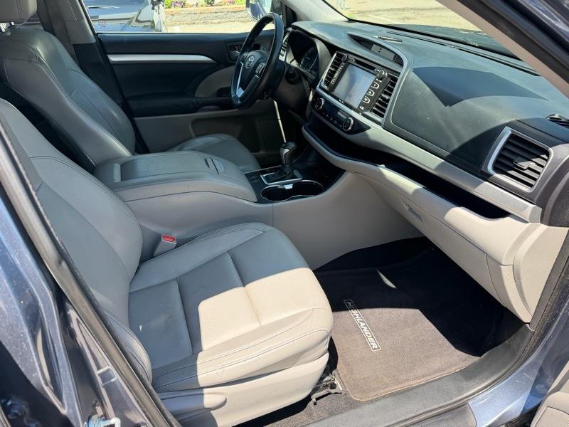 Toyota Highlander XLE AWD V6 2015