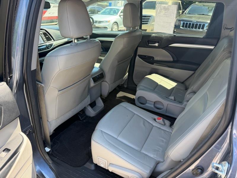 Toyota Highlander XLE AWD V6 2015