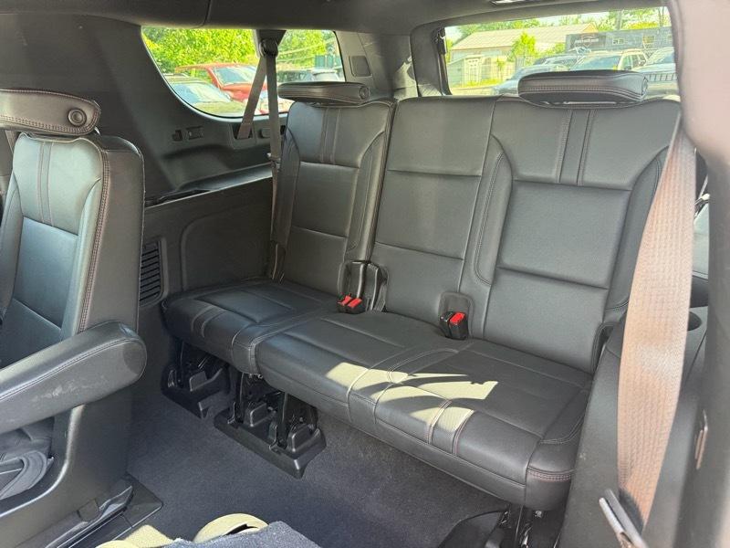 Chevrolet Suburban RST 4WD 2021