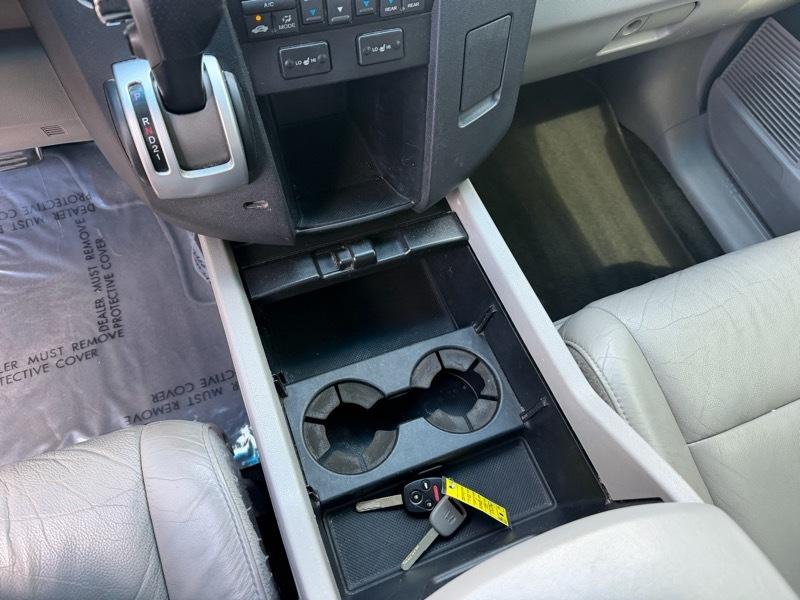 Honda Pilot EX-L 4WD 5-Spd AT with DVD 2011