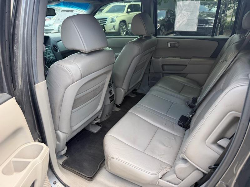 Honda Pilot EX-L 4WD 5-Spd AT with DVD 2011