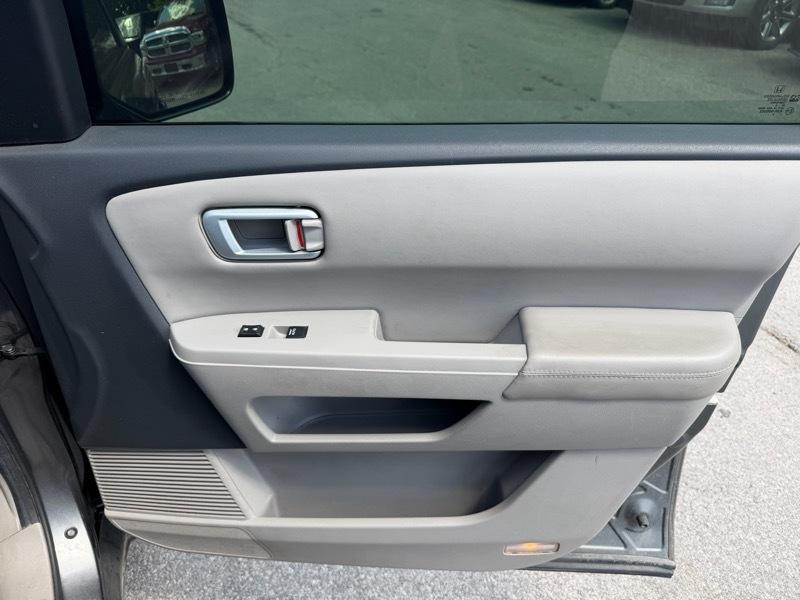 Honda Pilot EX-L 4WD 5-Spd AT with DVD 2011