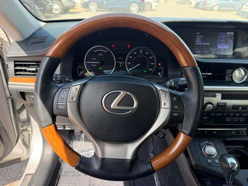 Lexus ES 300h Sedan 2013