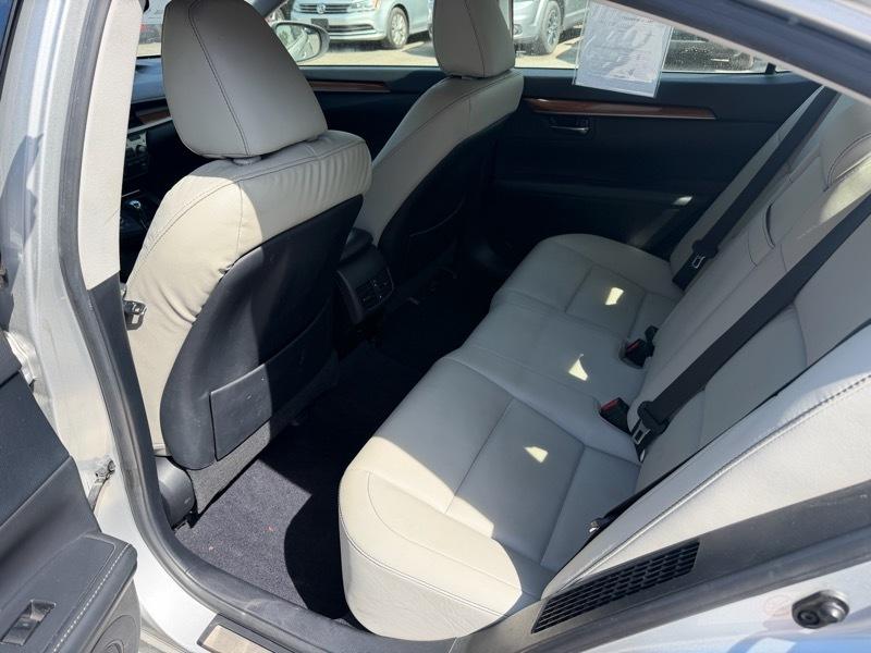 Lexus ES 300h Sedan 2013