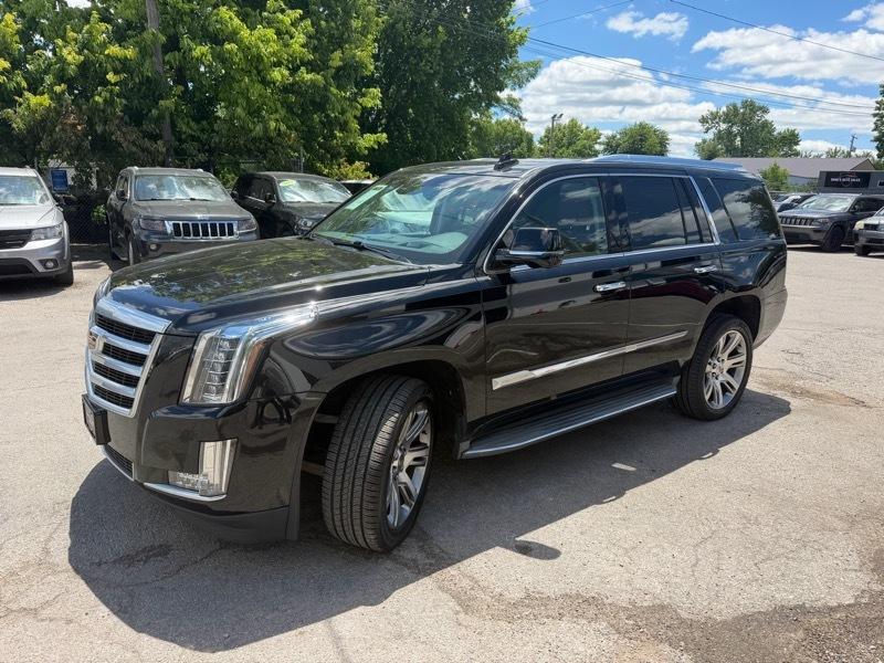Cadillac Escalade Luxury 4WD 2015