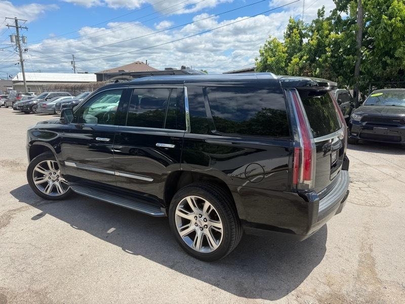 Cadillac Escalade Luxury 4WD 2015