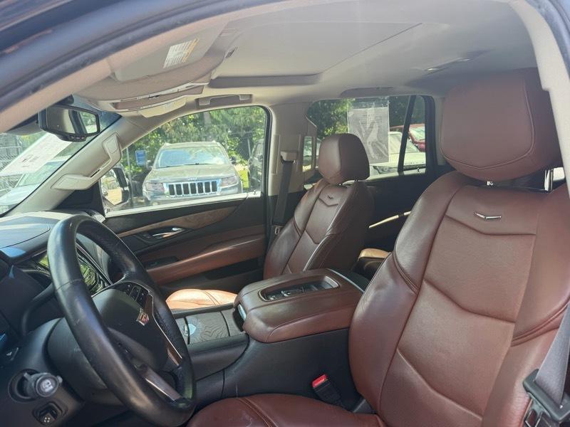 Cadillac Escalade Luxury 4WD 2015