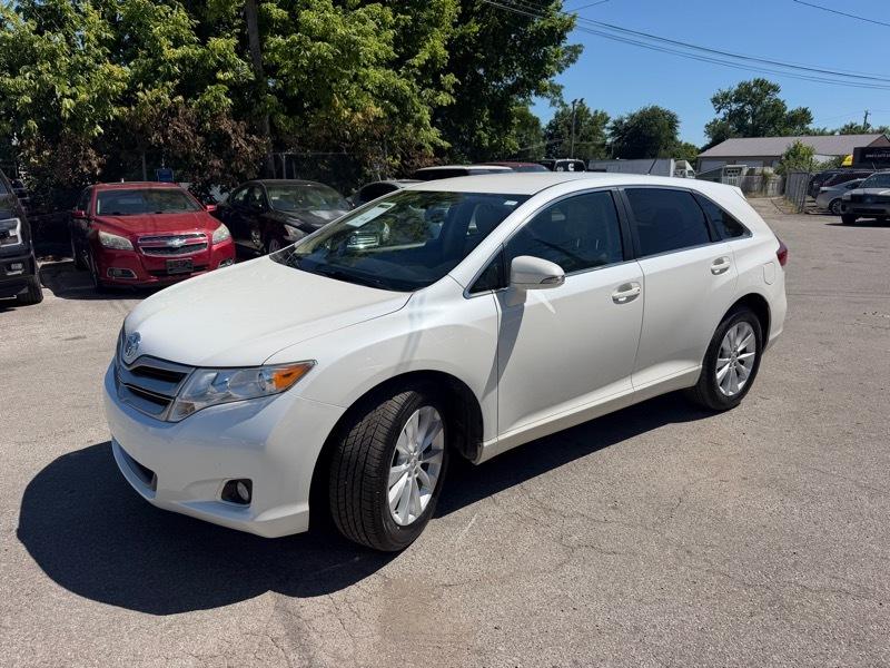 Toyota Venza LE I4 FWD 2013