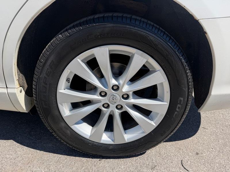 Toyota Venza LE I4 FWD 2013