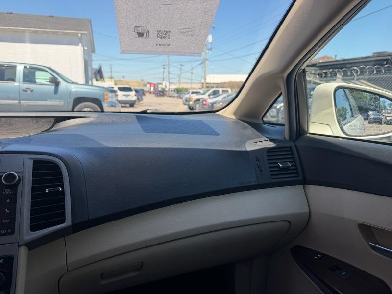 Toyota Venza LE I4 FWD 2013