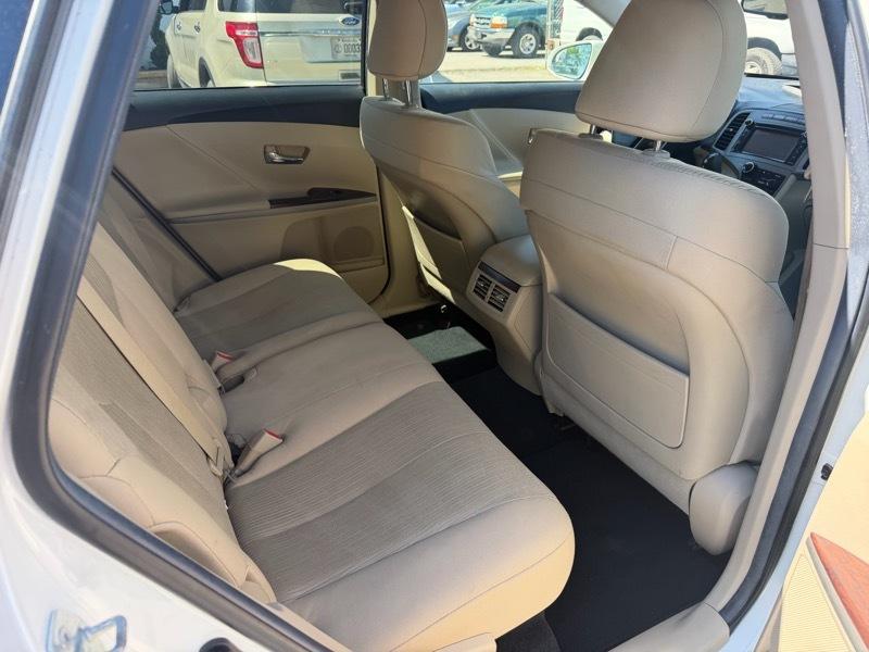 Toyota Venza LE I4 FWD 2013