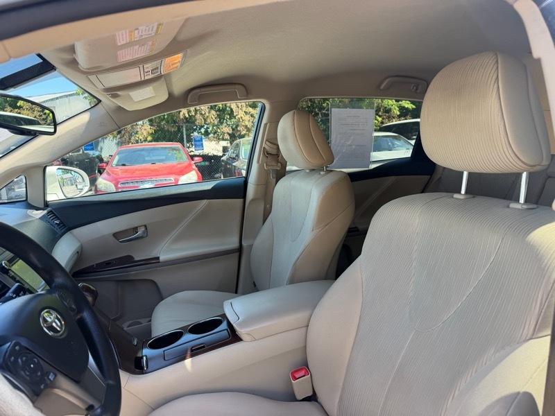 Toyota Venza LE I4 FWD 2013