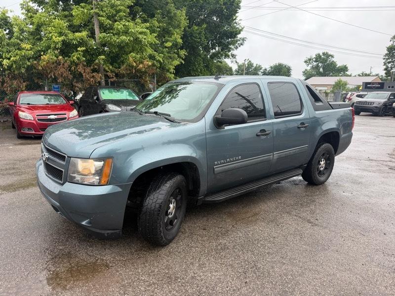 Chevrolet Avalanche LS 4WD 2009