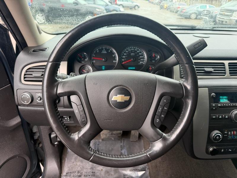 Chevrolet Avalanche LS 4WD 2009