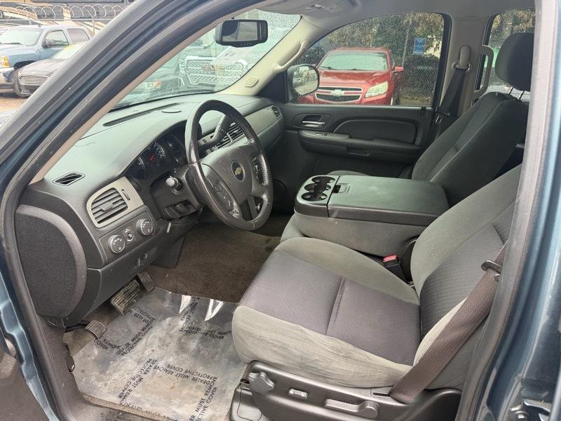 Chevrolet Avalanche LS 4WD 2009