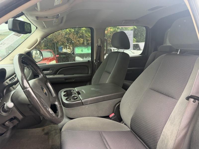 Chevrolet Avalanche LS 4WD 2009