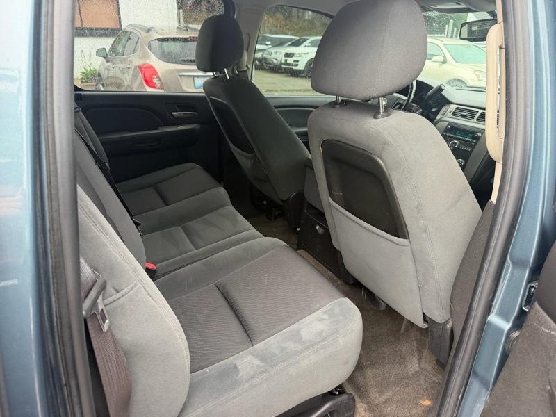 Chevrolet Avalanche LS 4WD 2009