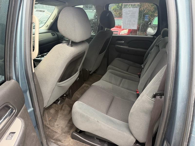 Chevrolet Avalanche LS 4WD 2009
