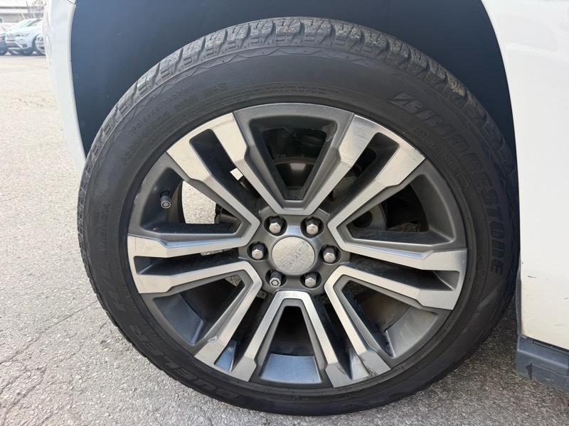 GMC Yukon Denali 4WD 2018