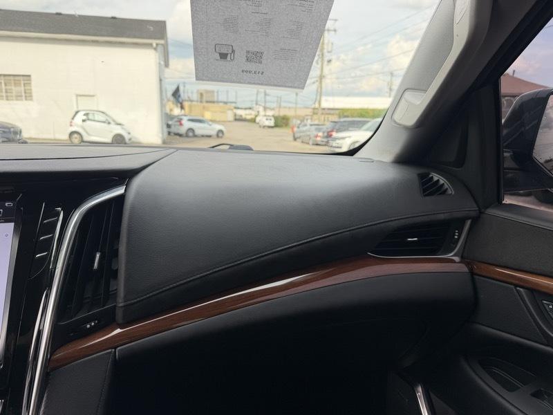 Cadillac Escalade Premium 4WD 2015