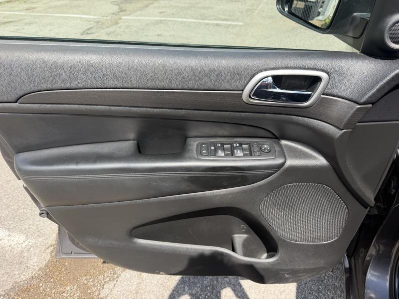 Jeep Grand Cherokee Laredo 4WD 2018