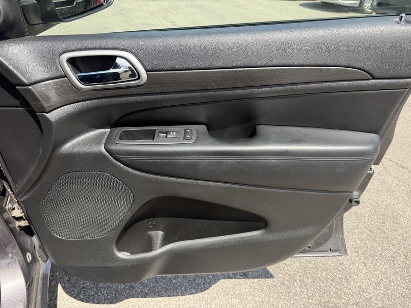 Jeep Grand Cherokee Laredo 4WD 2018