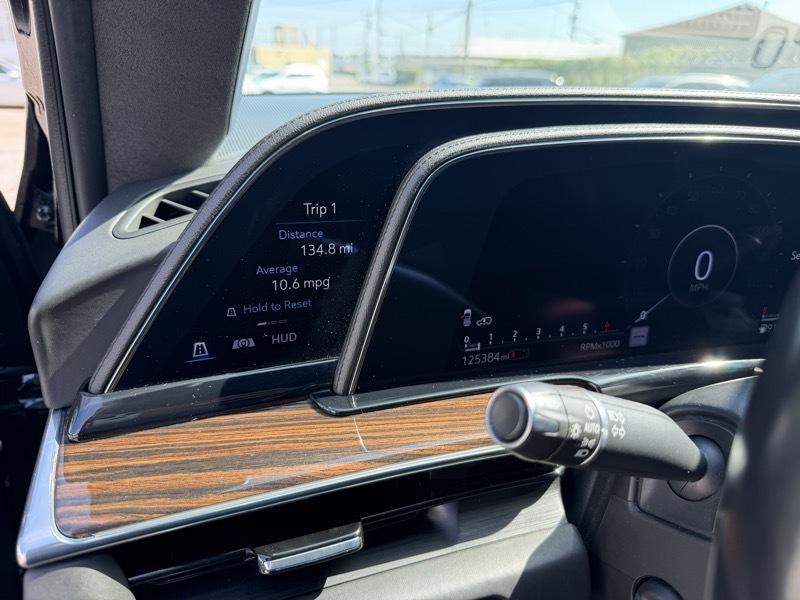 Cadillac Escalade ESV Premium Luxury Platinum AWD 2022