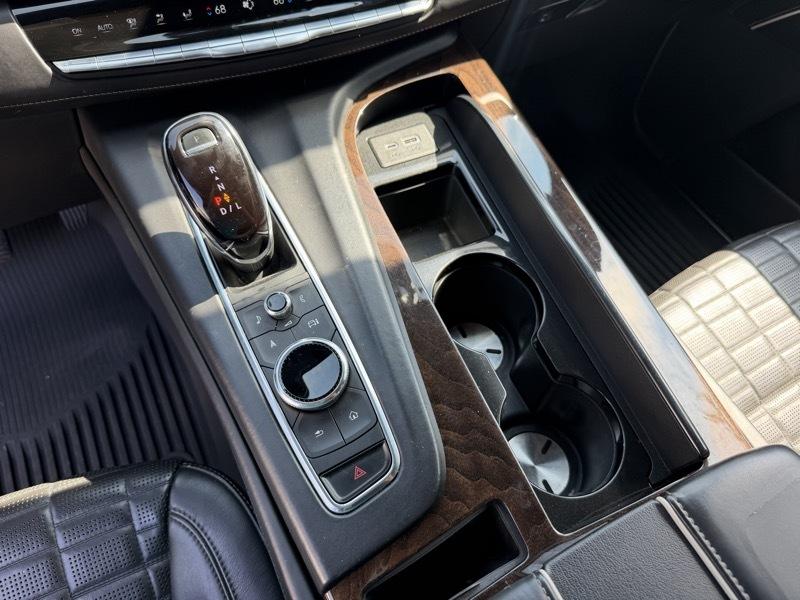 Cadillac Escalade ESV Premium Luxury Platinum AWD 2022