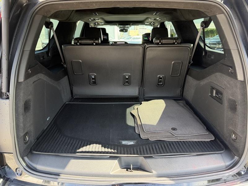 Cadillac Escalade ESV Premium Luxury Platinum AWD 2022