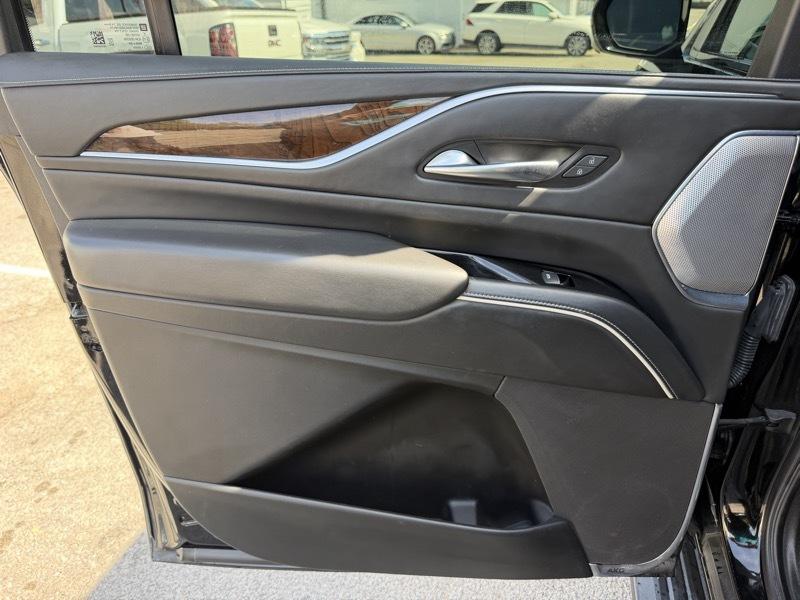 Cadillac Escalade ESV Premium Luxury Platinum AWD 2022